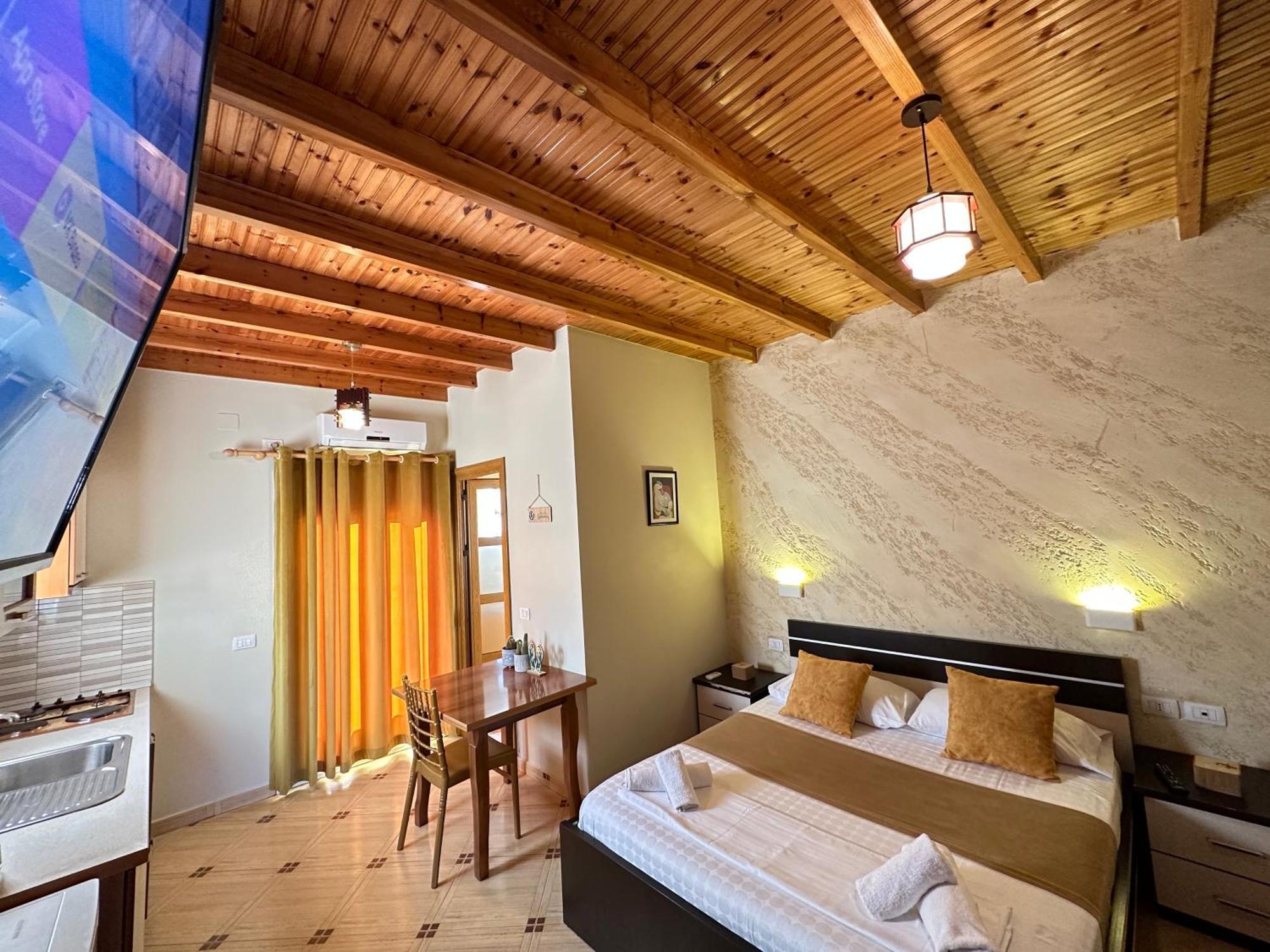 Arial Penthouse Suites Vlorë Exterior foto