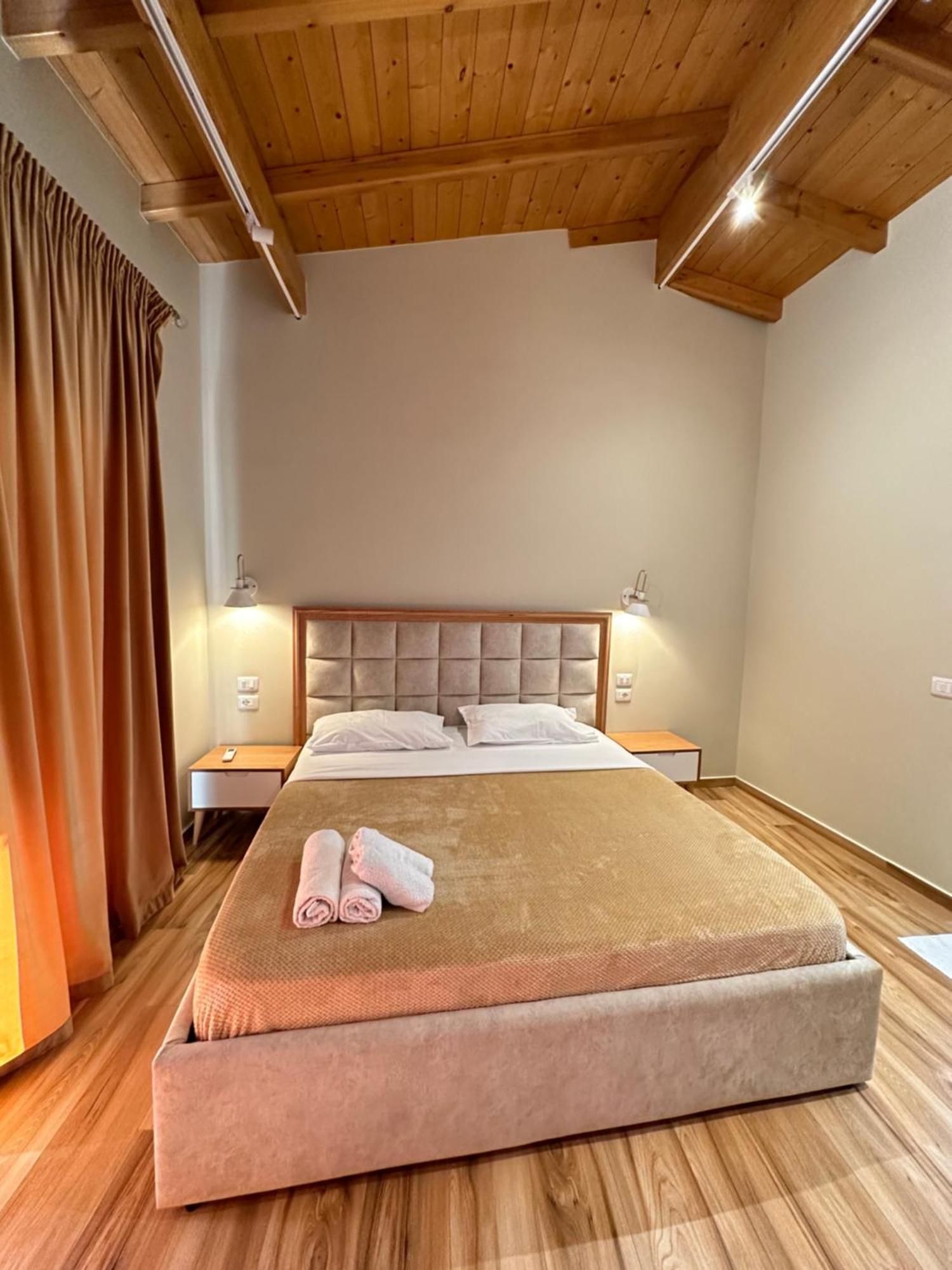 Arial Penthouse Suites Vlorë Exterior foto