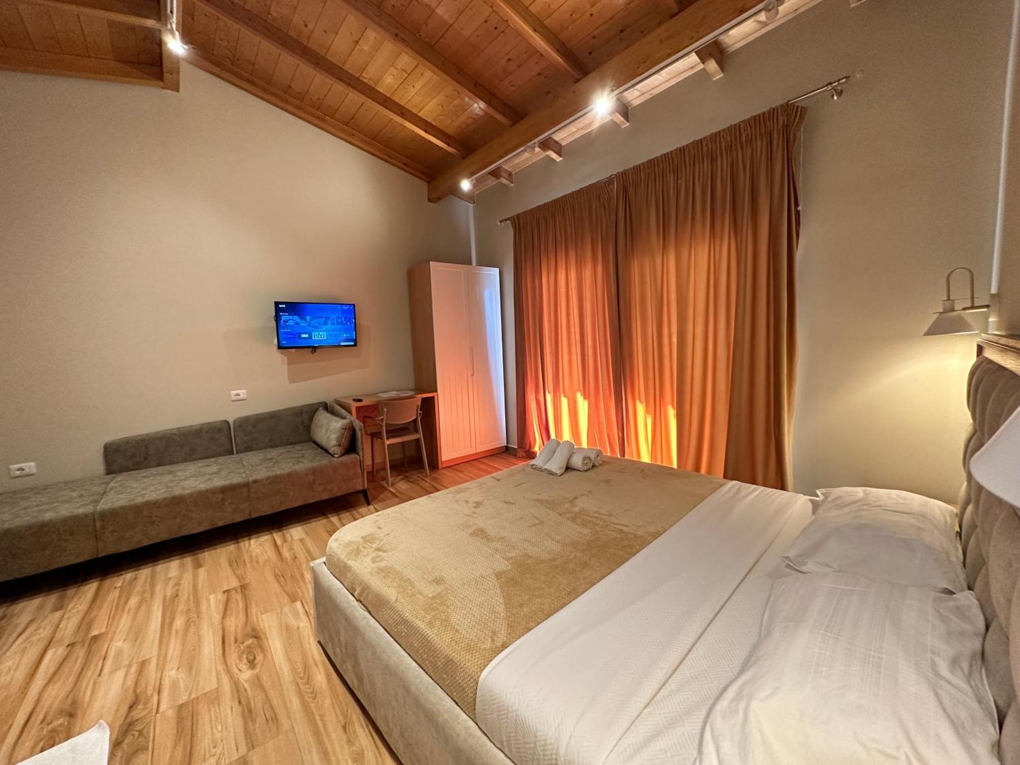 Arial Penthouse Suites Vlorë Exterior foto