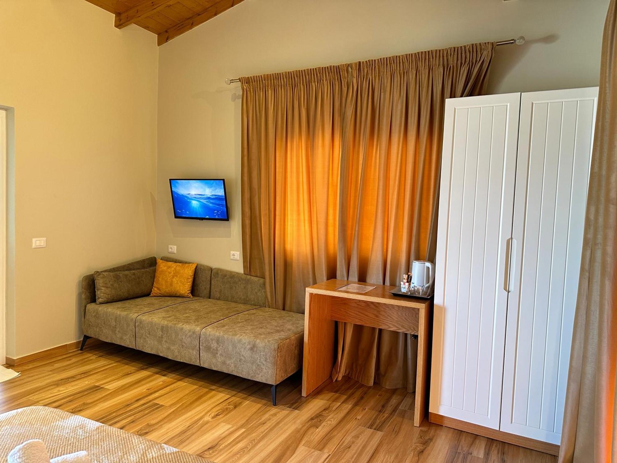 Arial Penthouse Suites Vlorë Exterior foto