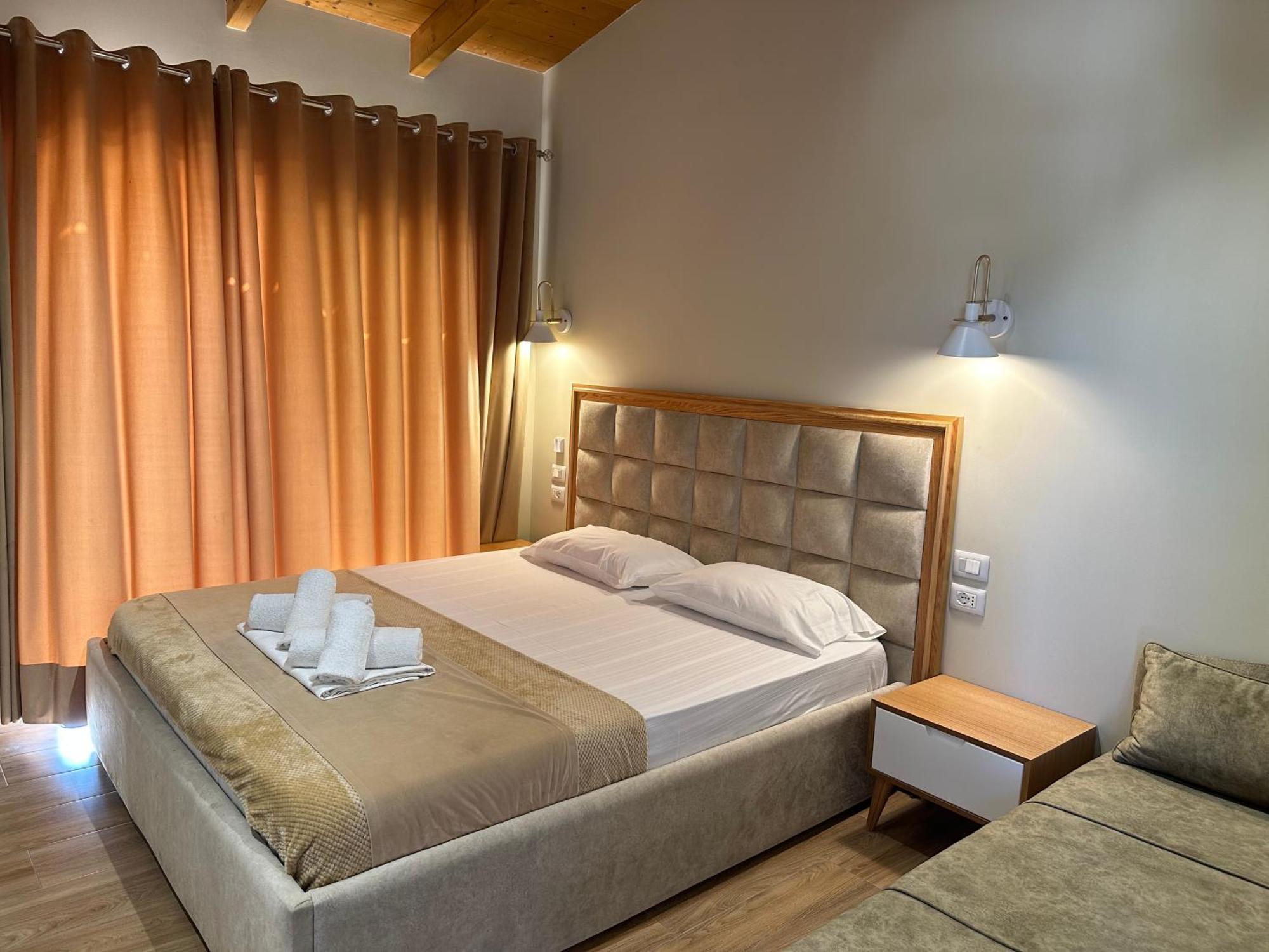 Arial Penthouse Suites Vlorë Exterior foto