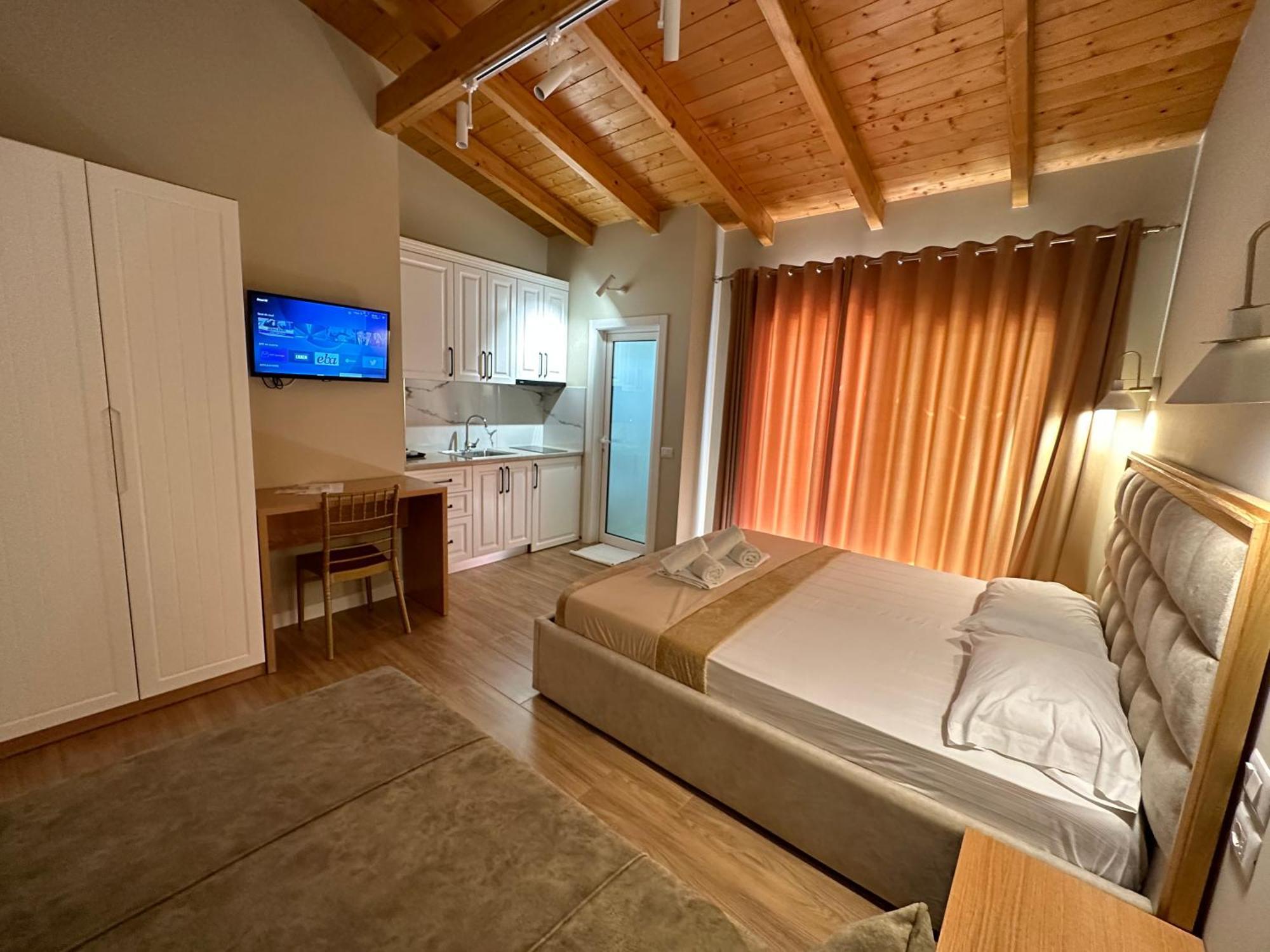 Arial Penthouse Suites Vlorë Exterior foto