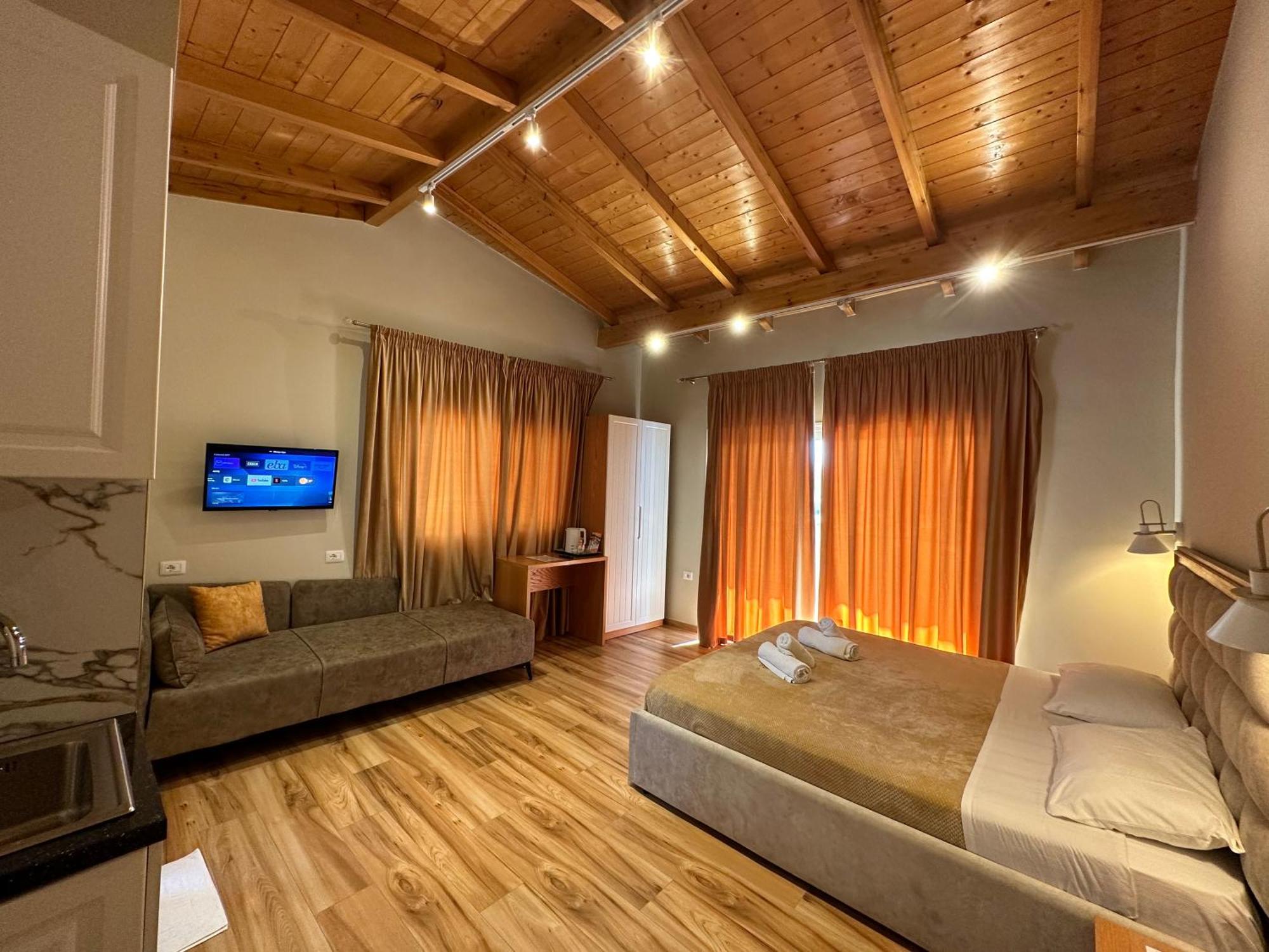 Arial Penthouse Suites Vlorë Exterior foto