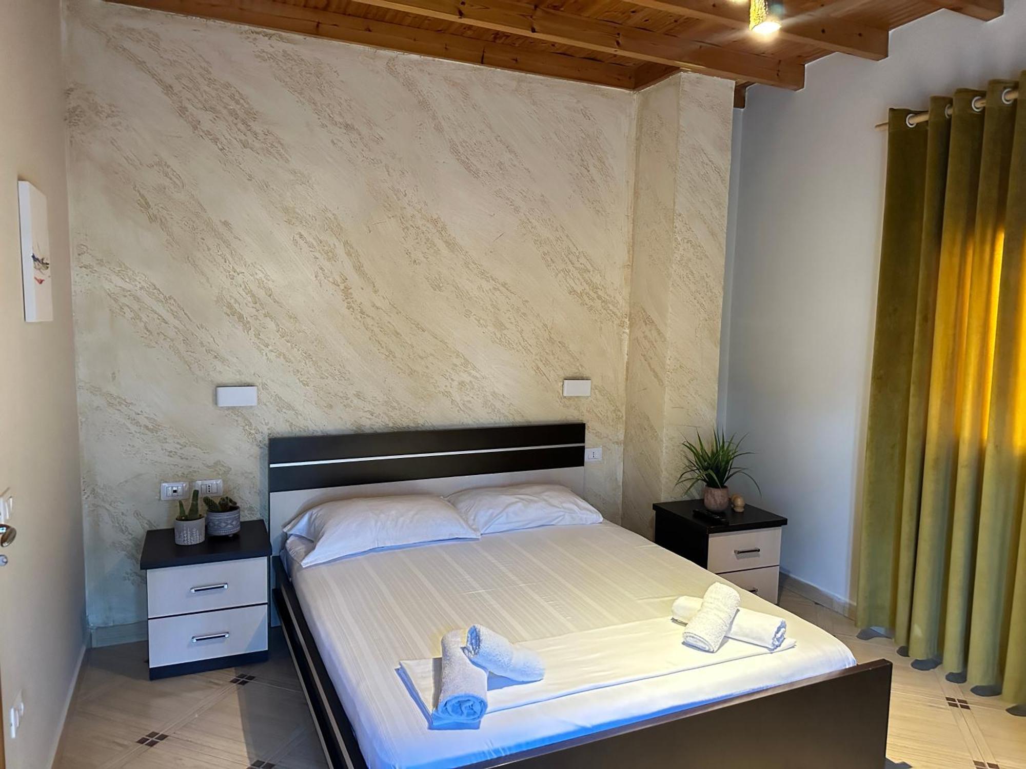 Arial Penthouse Suites Vlorë Habitación foto