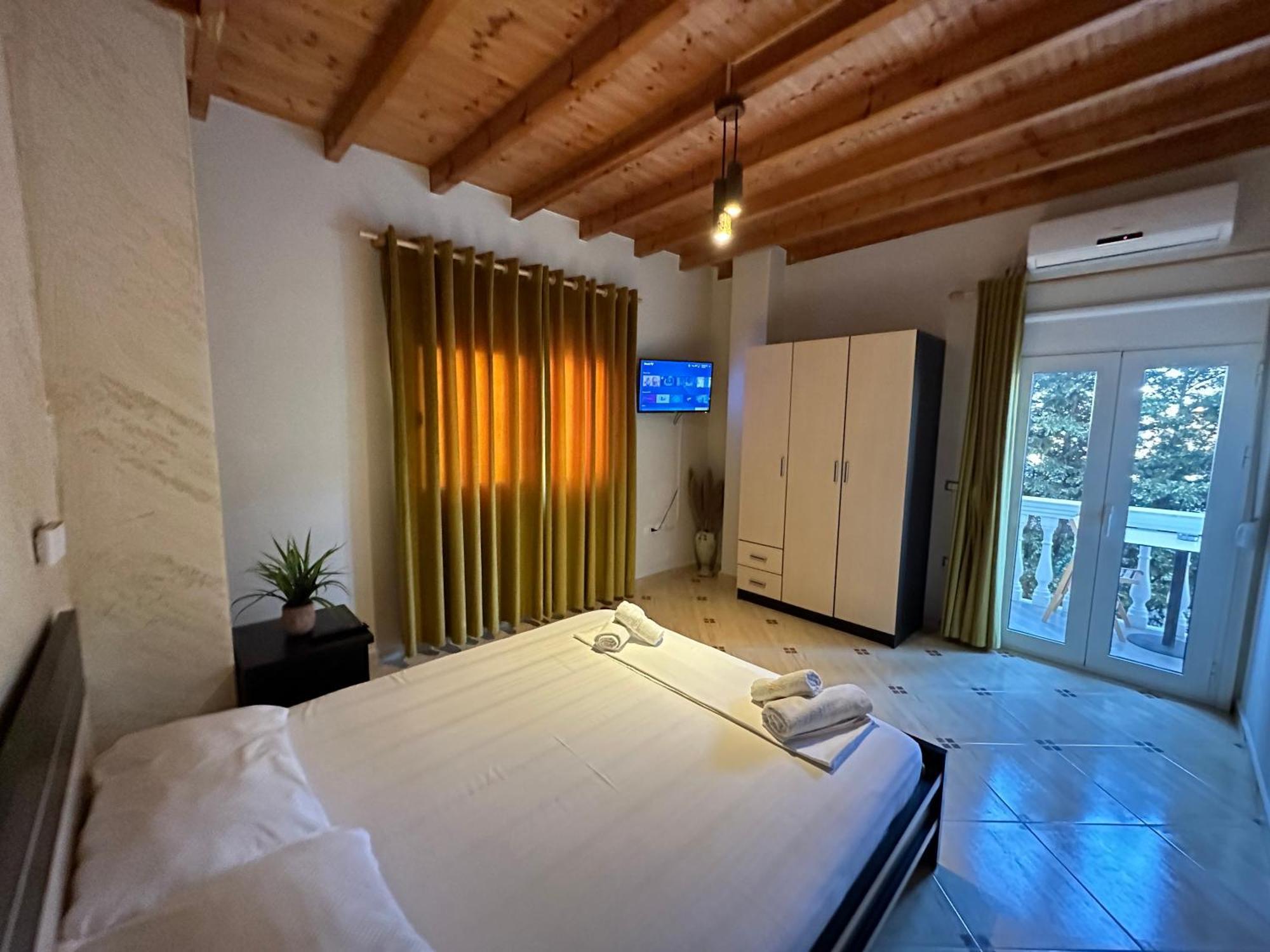 Arial Penthouse Suites Vlorë Habitación foto