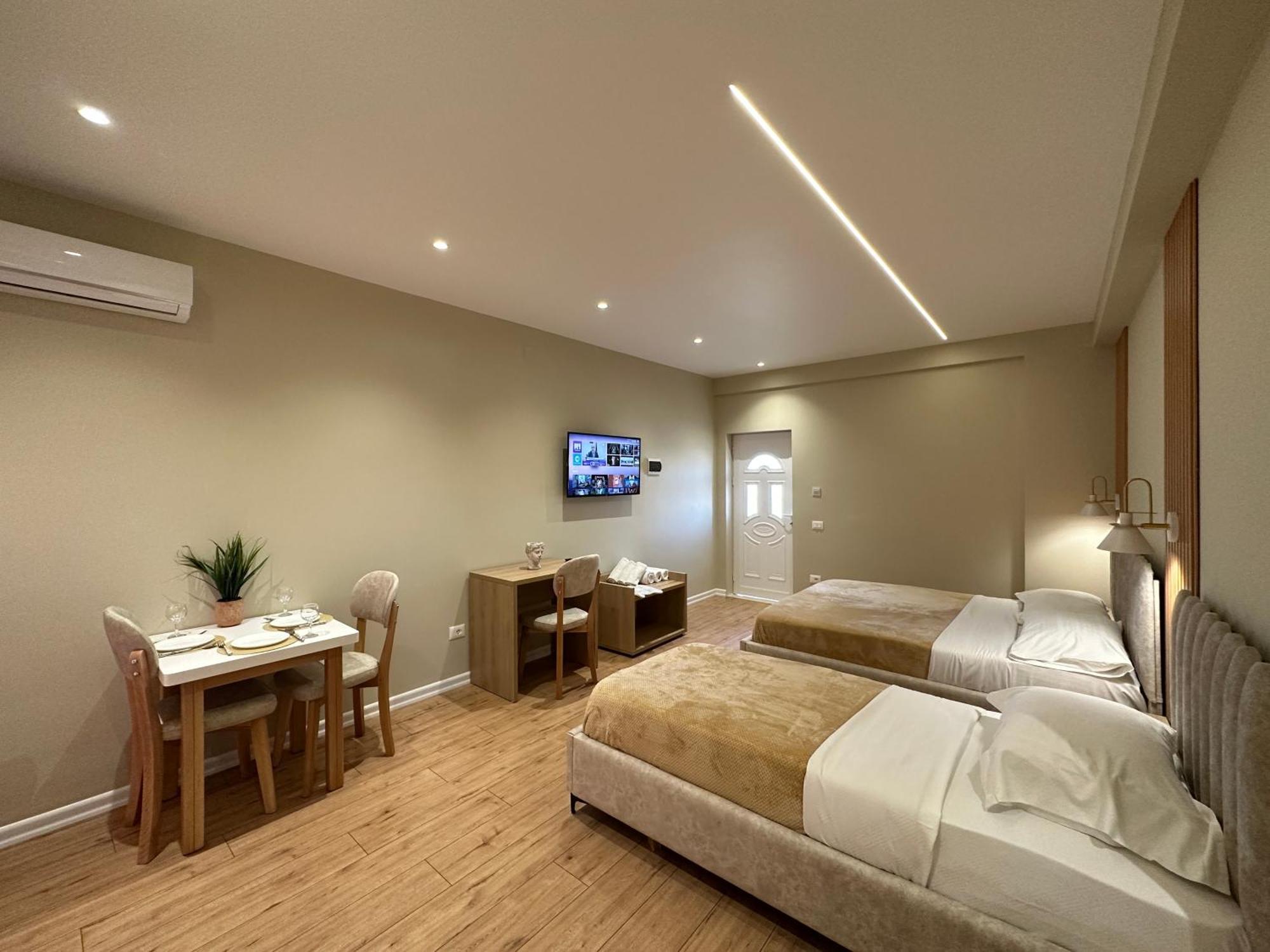 Arial Penthouse Suites Vlorë Habitación foto
